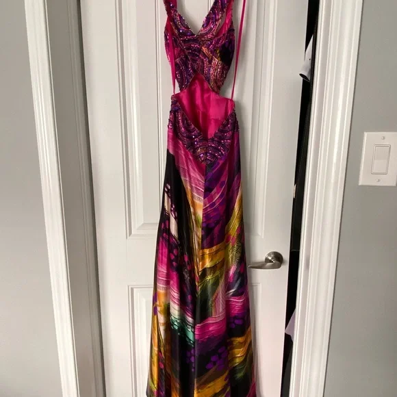 Prom Dress - Picture 3 of 5